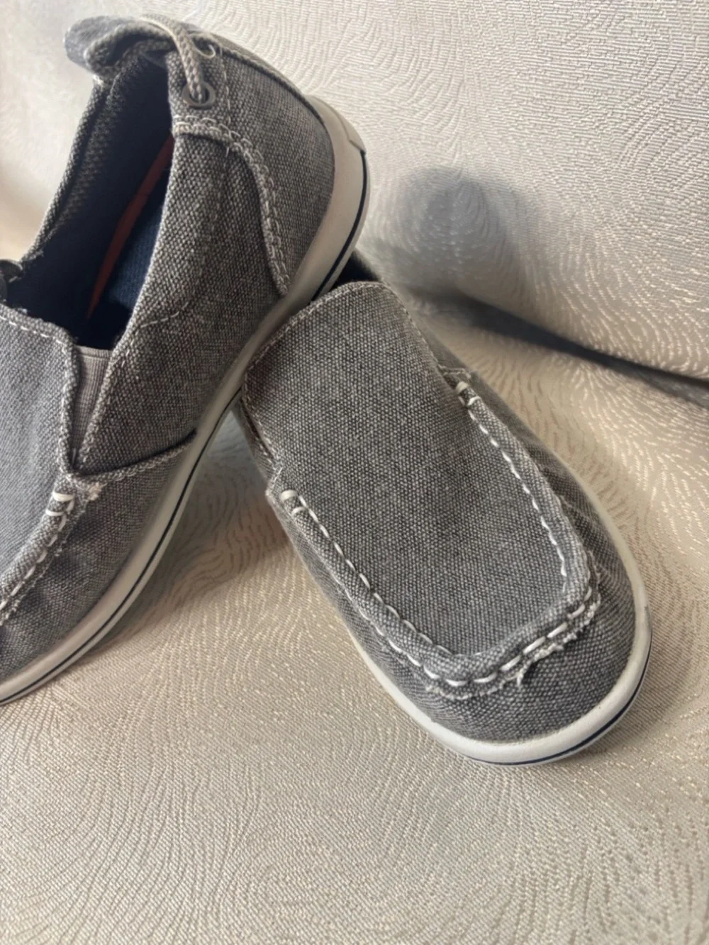 Boys Casual Slip-On Canvas Shoes in Gray 0137